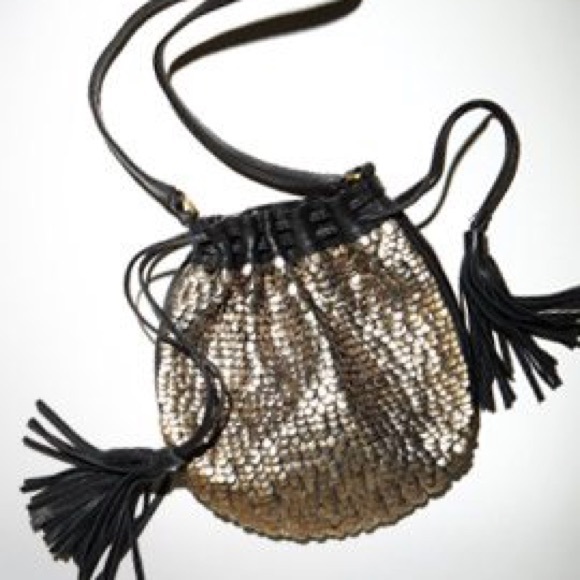 ISO( in search of) Danier drawstring leather bag - Picture 2 of 2